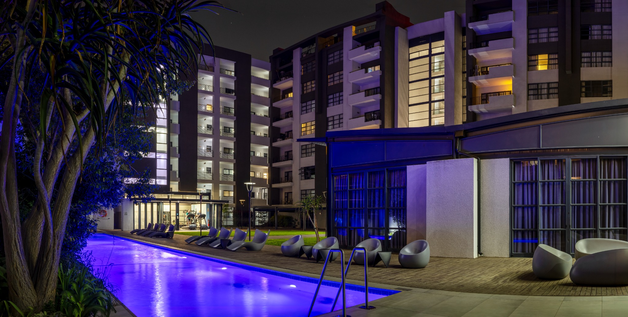 Evening pool courtyard