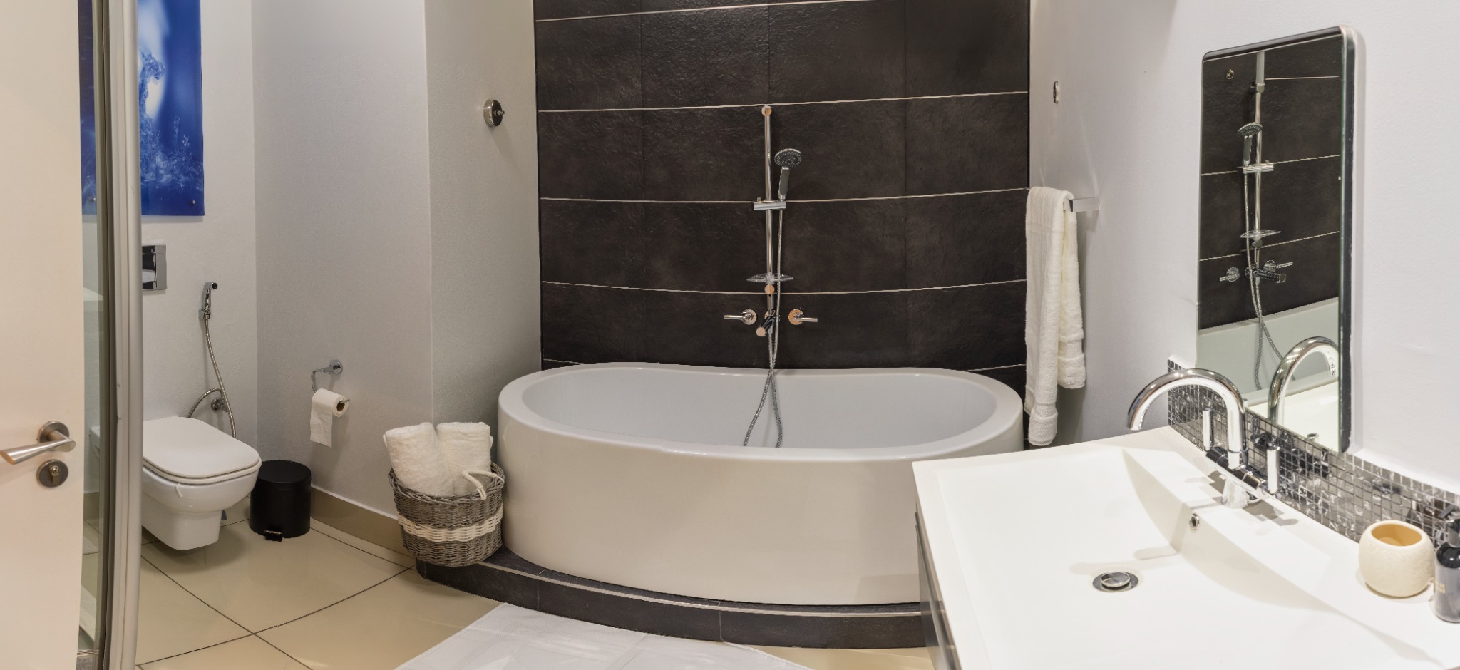 Private full bathroom
